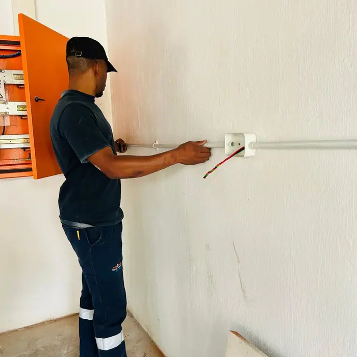 Wiring a wall mounted outlet